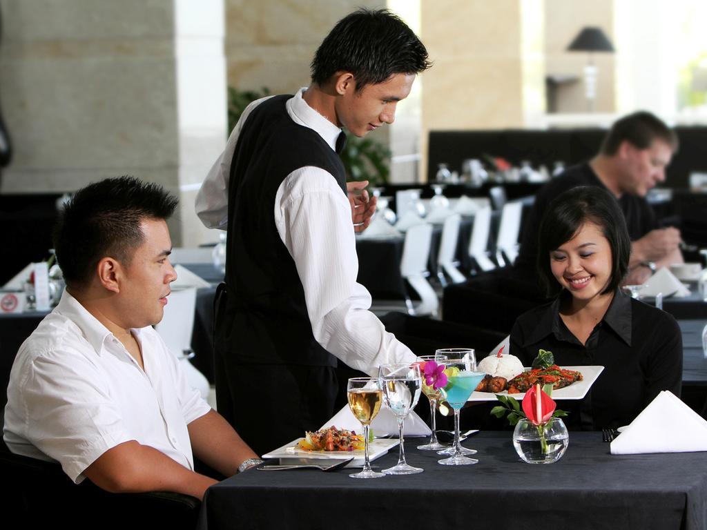 Sintesa Peninsula Hotel Manado Kültér fotó