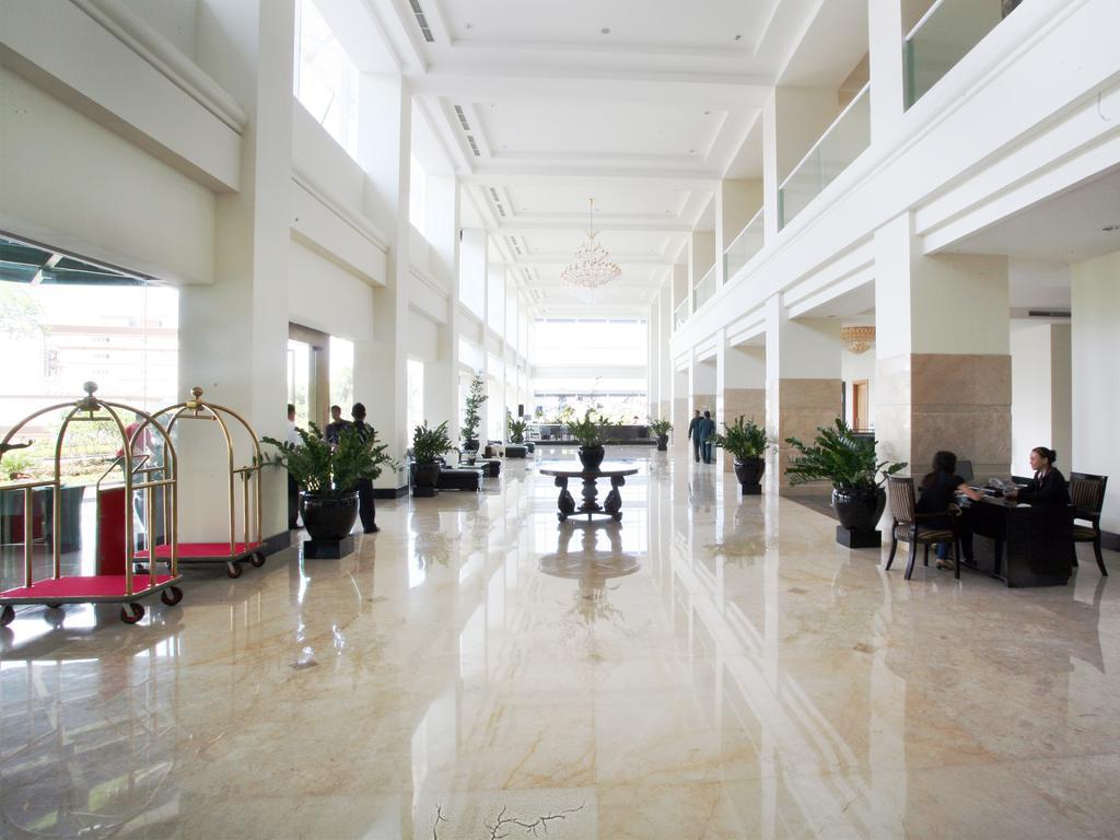 Sintesa Peninsula Hotel Manado Kültér fotó