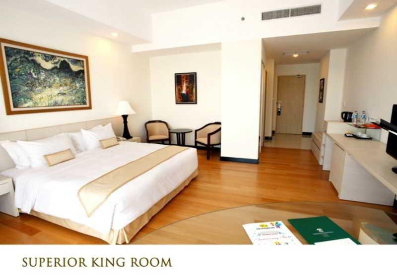 Sintesa Peninsula Hotel Manado Kültér fotó