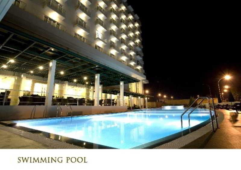 Sintesa Peninsula Hotel Manado Kültér fotó