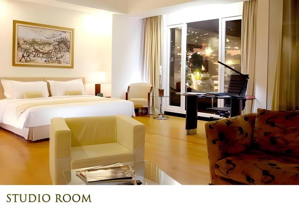 Sintesa Peninsula Hotel Manado Kültér fotó