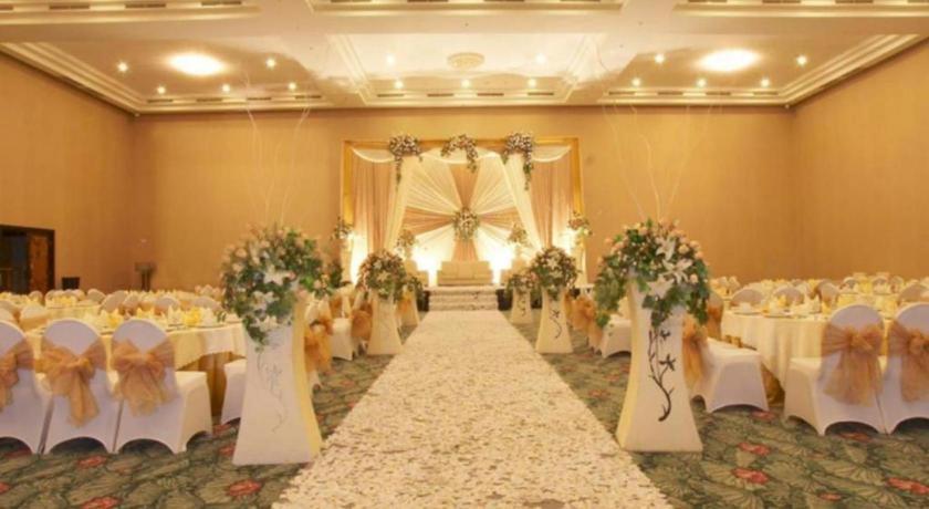 Sintesa Peninsula Hotel Manado Kültér fotó