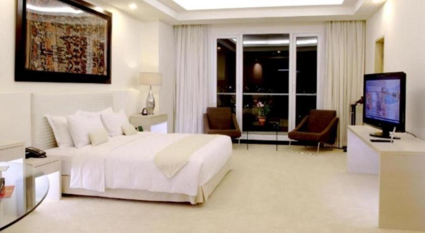 Sintesa Peninsula Hotel Manado Kültér fotó
