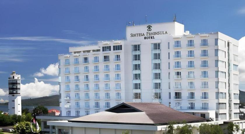 Sintesa Peninsula Hotel Manado Kültér fotó