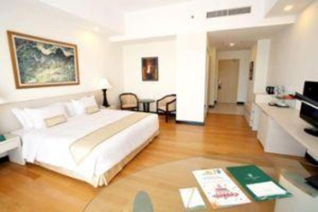 Sintesa Peninsula Hotel Manado Kültér fotó