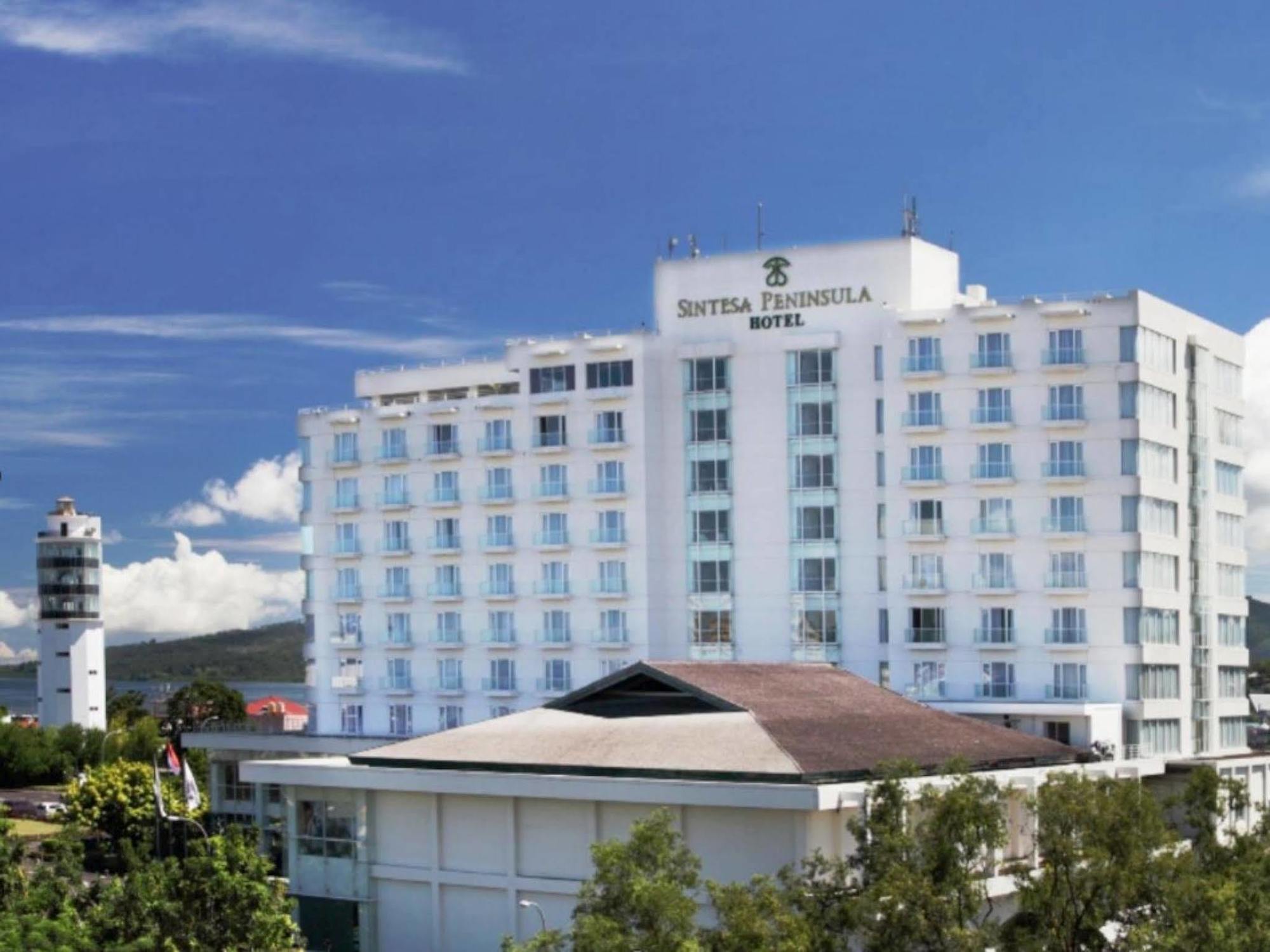 Sintesa Peninsula Hotel Manado Kültér fotó